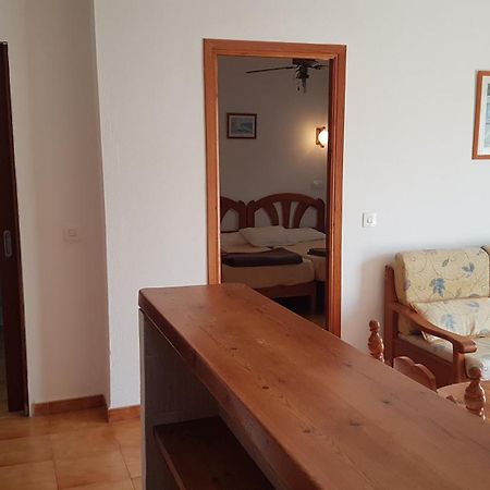 Apartamentos Vista Al Puerto Sant Antoni de Portmany Dış mekan fotoğraf