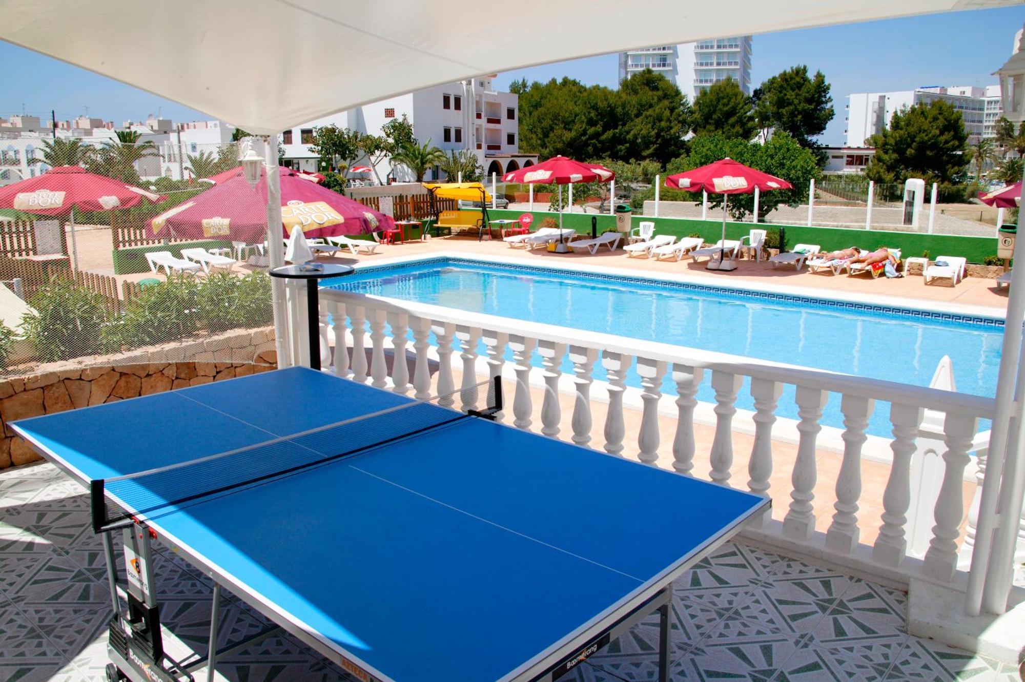 Apartamentos Vista Al Puerto Sant Antoni de Portmany Dış mekan fotoğraf
