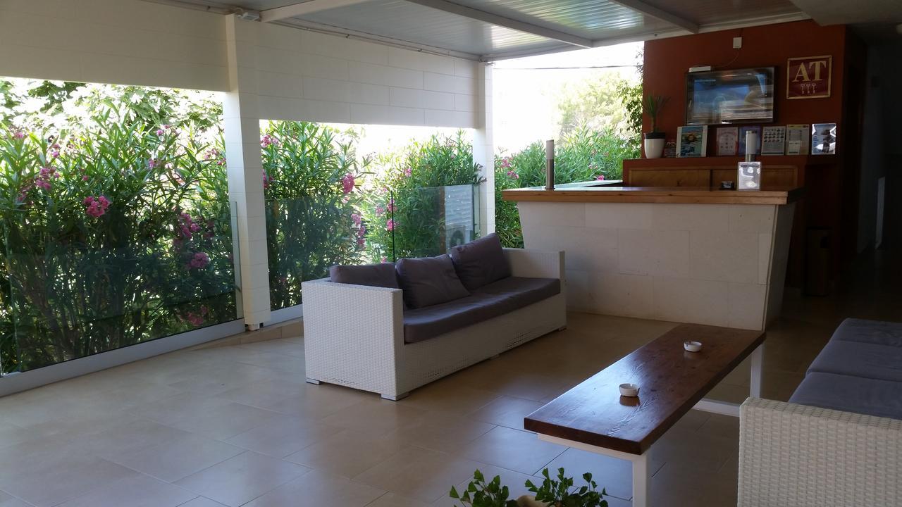 Apartamentos Vista Al Puerto Sant Antoni de Portmany Dış mekan fotoğraf