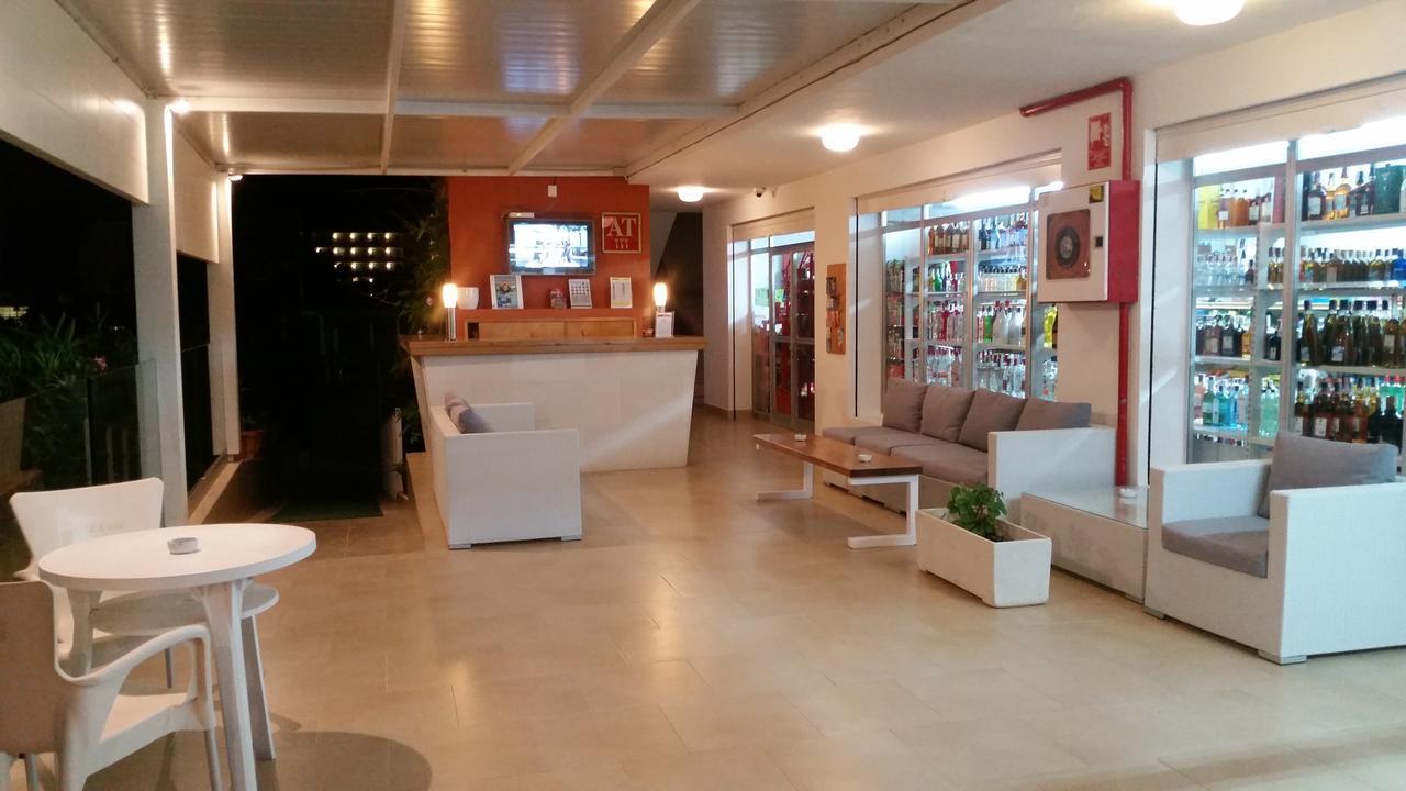 Apartamentos Vista Al Puerto Sant Antoni de Portmany Dış mekan fotoğraf